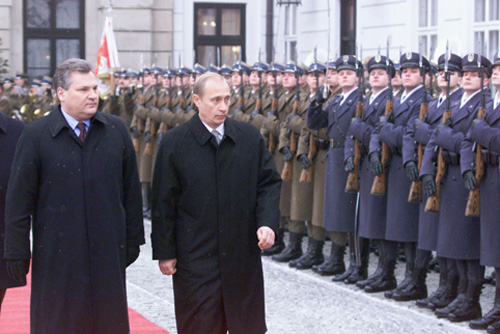 Vladimir Putin og Aleksander Kwasniewski i Polen, 2002.